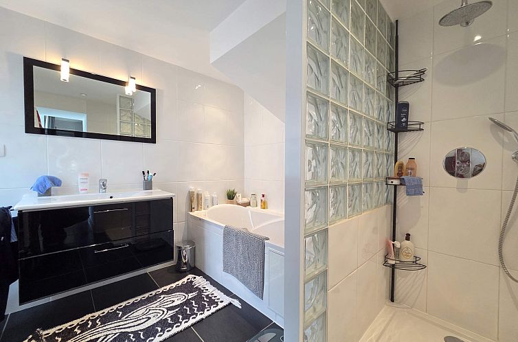Vrijstaande woning in Saint-Clair-Sur-L'elle