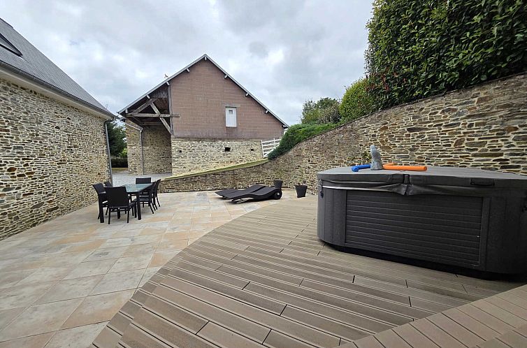 Vrijstaande woning in Saint-Clair-Sur-L'elle