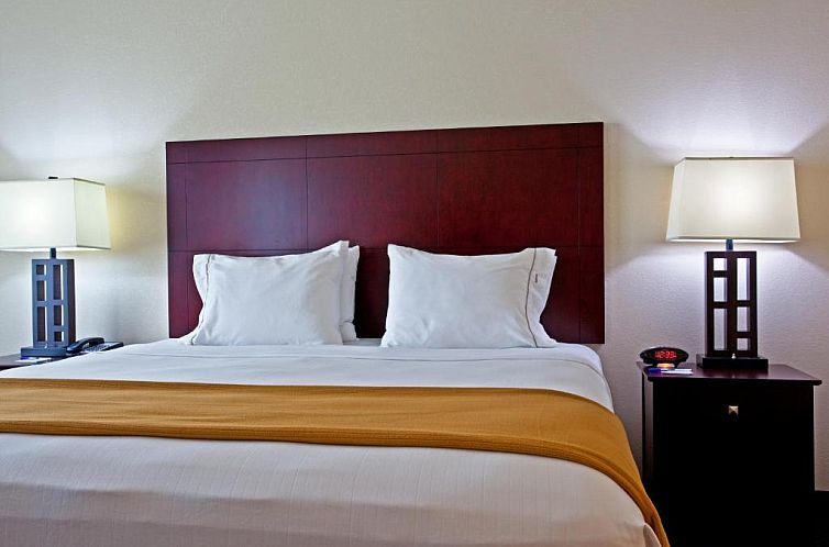 Holiday Inn Express Hotel & Suites Chicago Airport West-O'Ha
