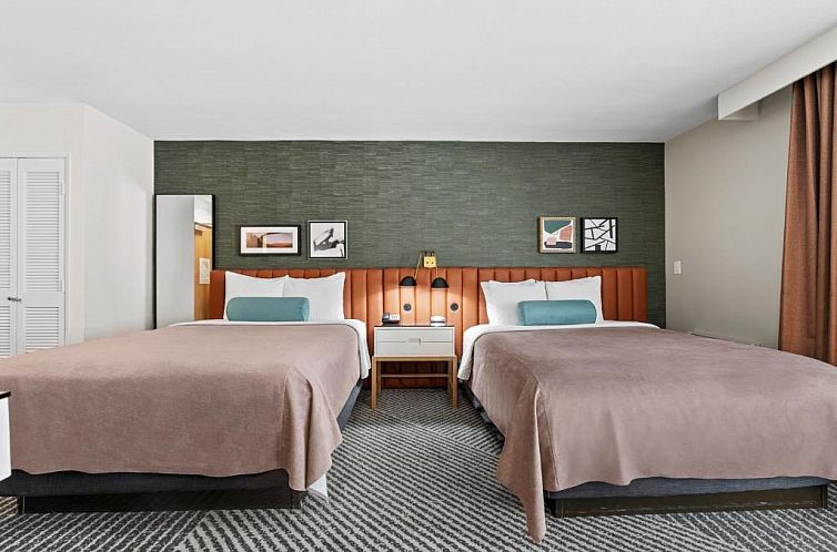 Guest house 190260103 - Apartment Californië - Royal Palace Westwood Hotel