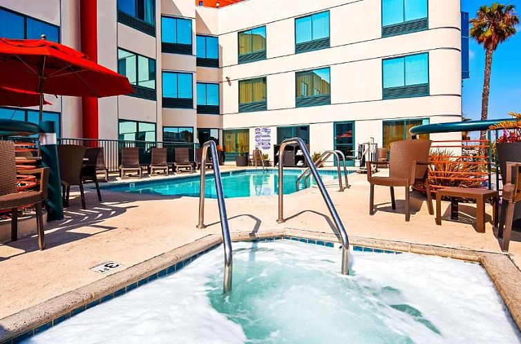 Verblijf 190260113 - Vakantie appartement Californië - Best Western Plus Suites Hotel - Los Angeles LAX Airport