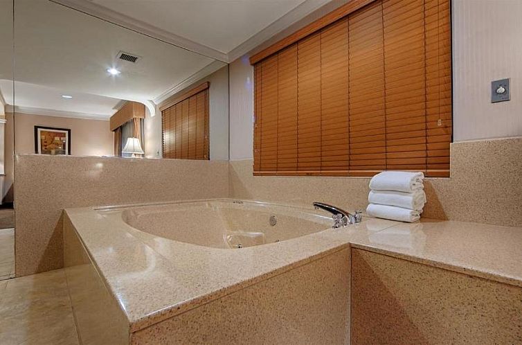 Best Western Plus Suites Hotel - Los Angeles LAX Airport