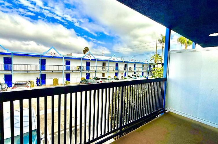 Days Inn by Wyndham Los Angeles LAX/VeniceBch/Marina DelRay