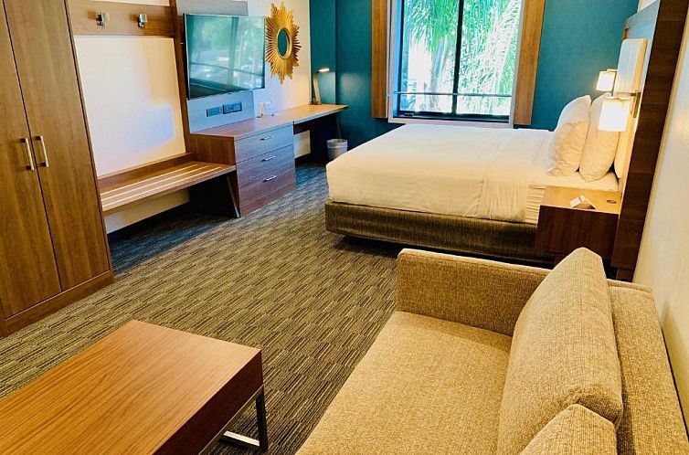 Holiday Inn Express Hollywood Walk of Fame, an IHG Hotel