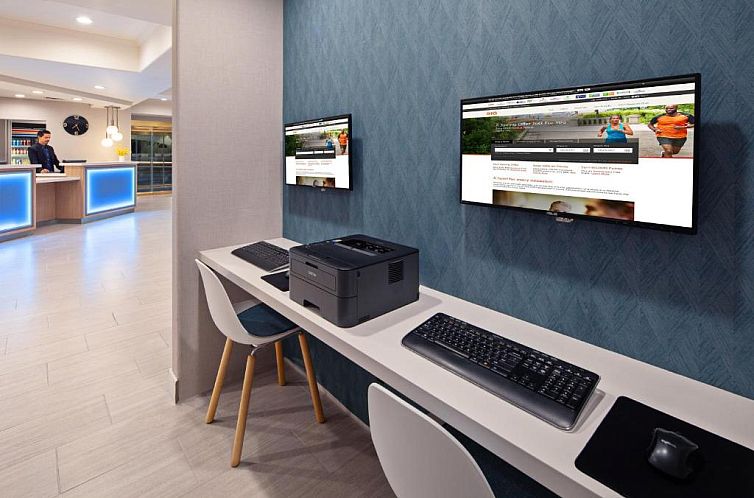 Holiday Inn Express Hollywood Walk of Fame, an IHG Hotel