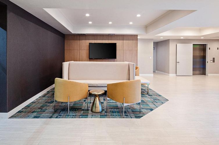 Holiday Inn Express Hollywood Walk of Fame, an IHG Hotel