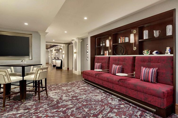 Hilton Checkers Los Angeles