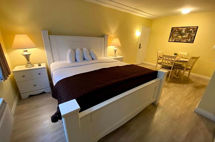 Hollywood Celebrity Hotel