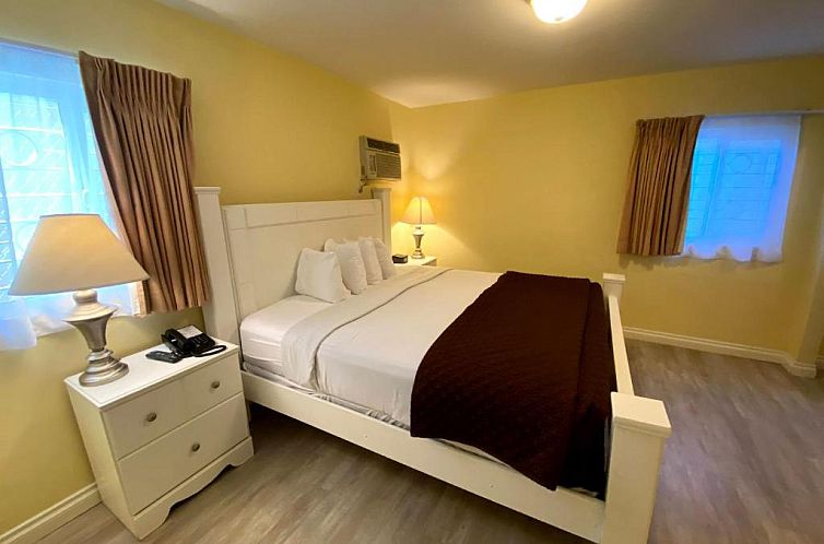 Hollywood Celebrity Hotel