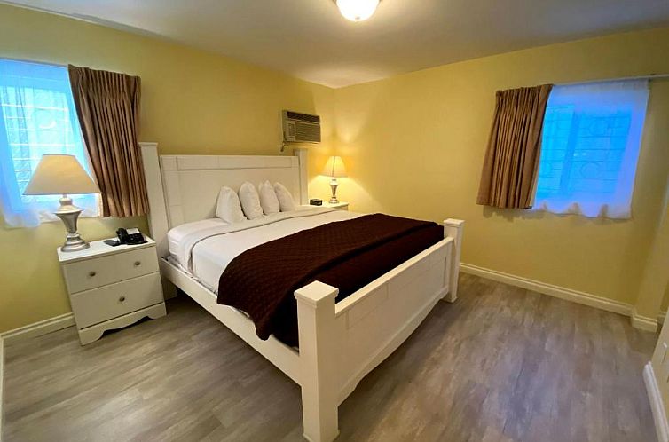 Hollywood Celebrity Hotel