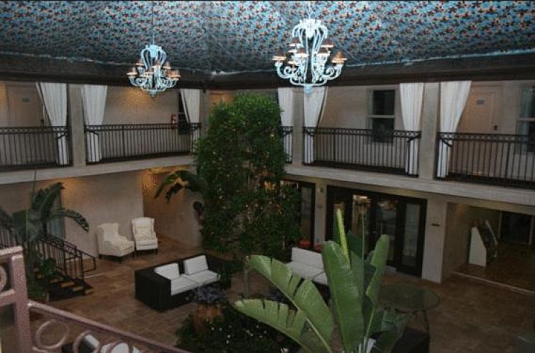 L.A. Sky Boutique Hotel