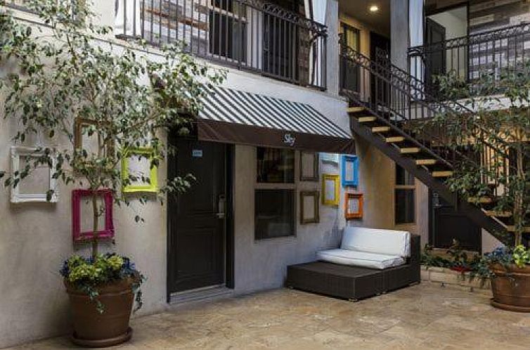 L.A. Sky Boutique Hotel