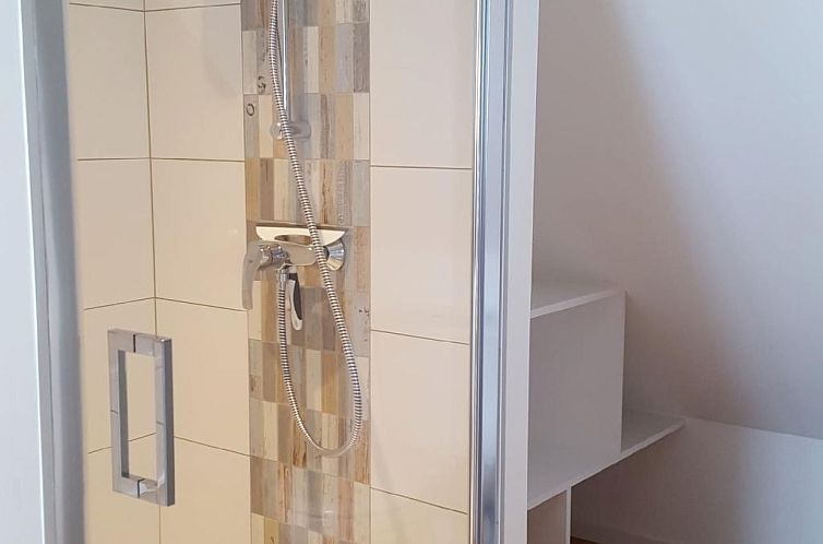 Vakantiehuis Charmantes Holzhaus in einer grünen Umgebung