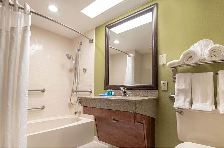 Holiday Inn Express Stony Brook-Long Island, an IHG Hotel