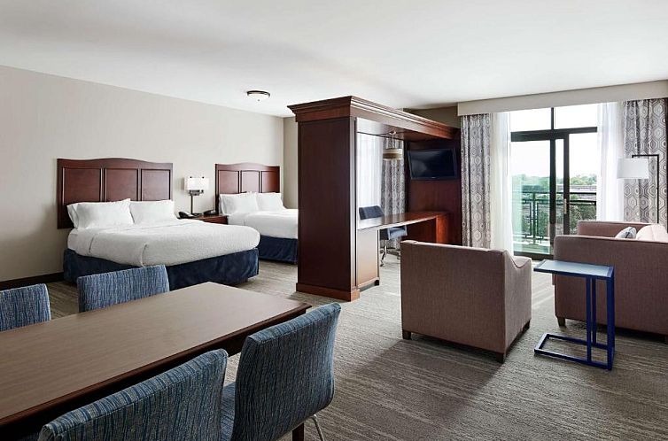 Hampton Inn & Suites Mt. Prospect