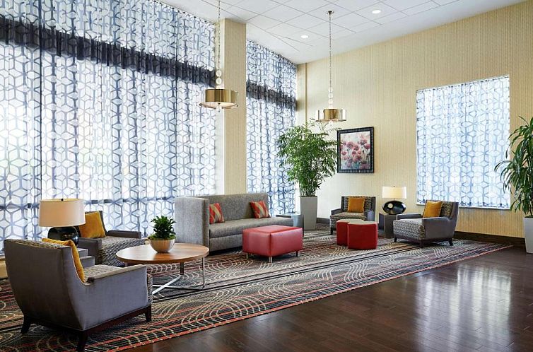 Hampton Inn & Suites Mt. Prospect