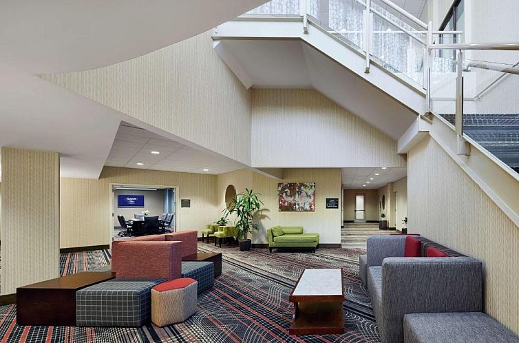 Hampton Inn & Suites Mt. Prospect