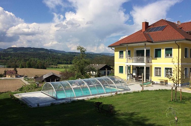 Ferienwohnung am Bauernhof Straßonig vulgo Hornis