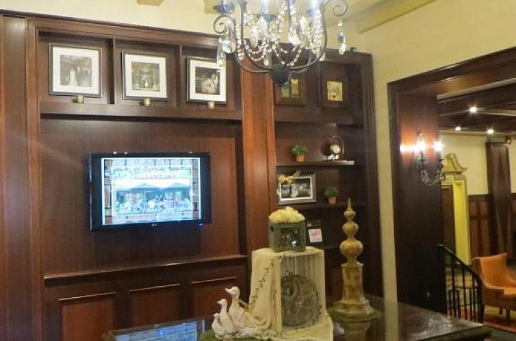 Carleton of Oak Park