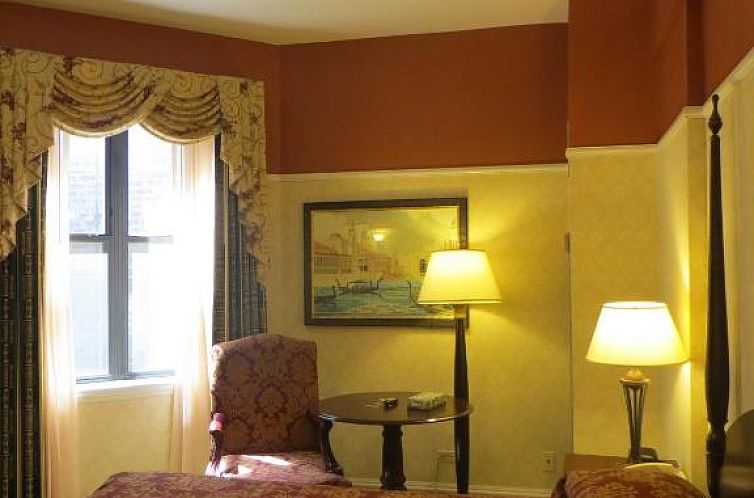 Carleton of Oak Park