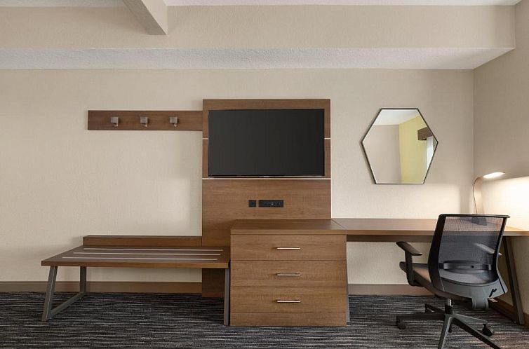 Holiday Inn Express Hotel & Suites Pembroke Pines Sheridan S