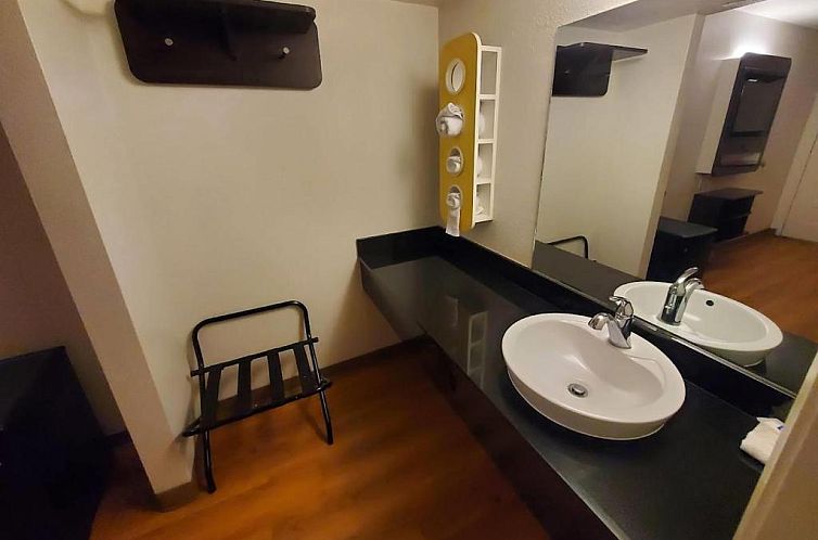 Motel 6-Petaluma, CA