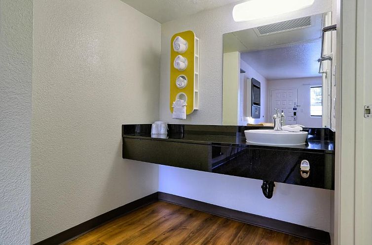 Motel 6-Petaluma, CA