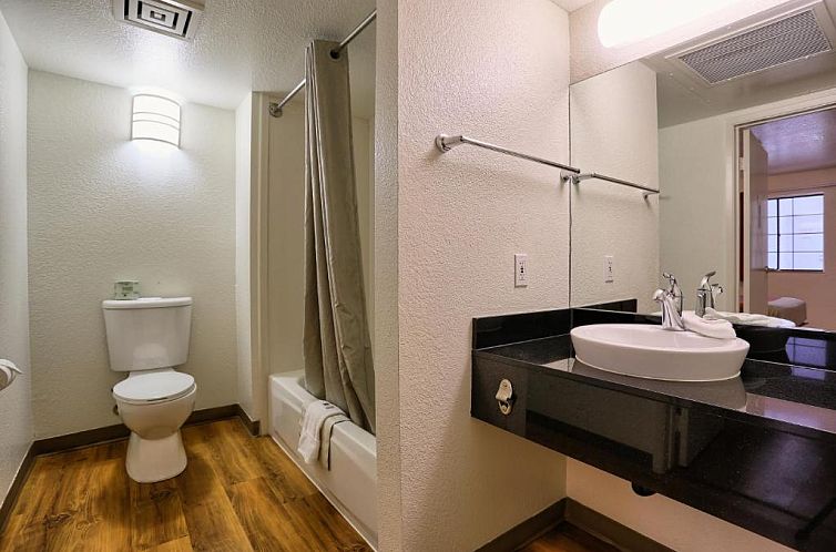 Motel 6-Petaluma, CA