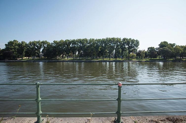 Quai De Rome