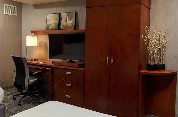 Courtyard by Marriott Lafayette