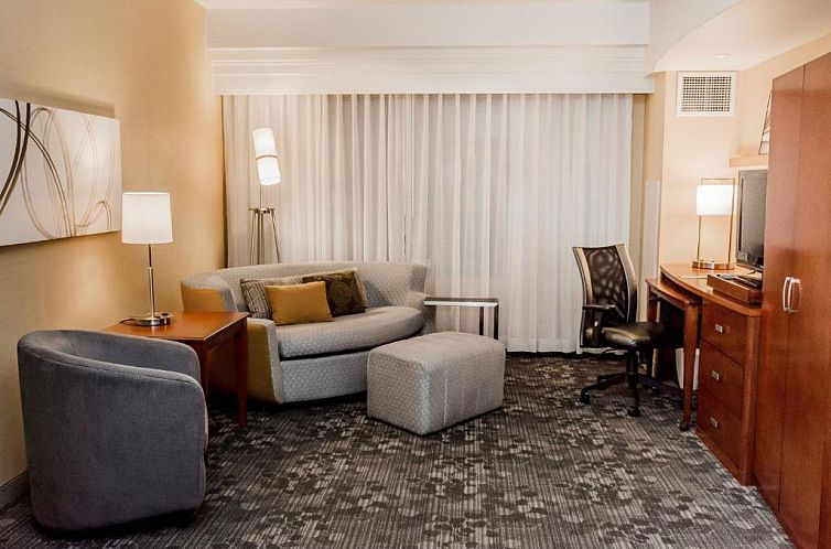 Courtyard by Marriott Lafayette