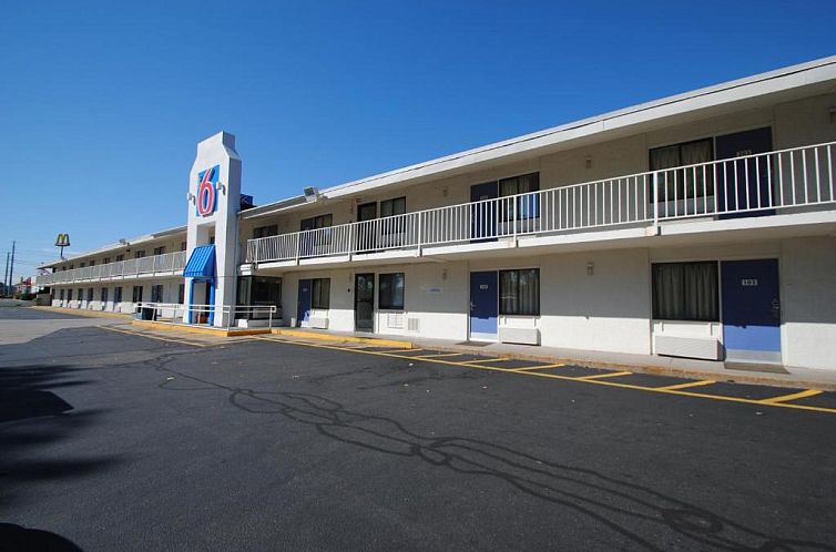 Motel 6-Chicopee, MA - Springfield