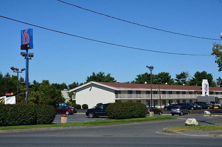 Motel 6-Chicopee, MA - Springfield