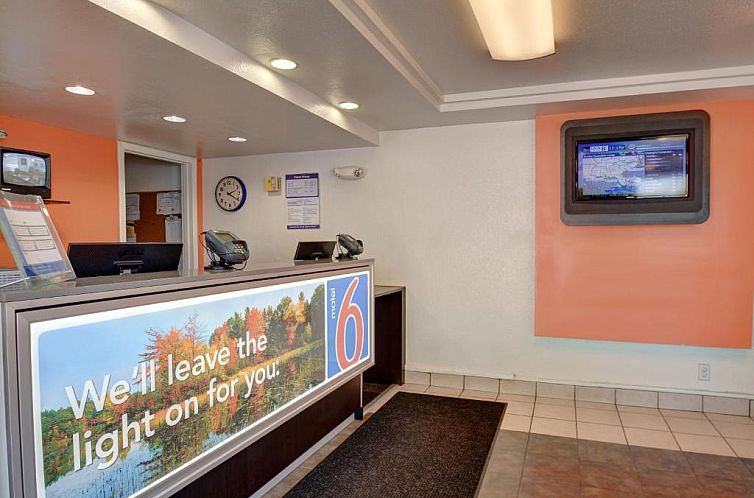 Motel 6-Chicopee, MA - Springfield