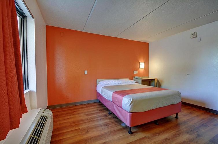 Motel 6-Chicopee, MA - Springfield