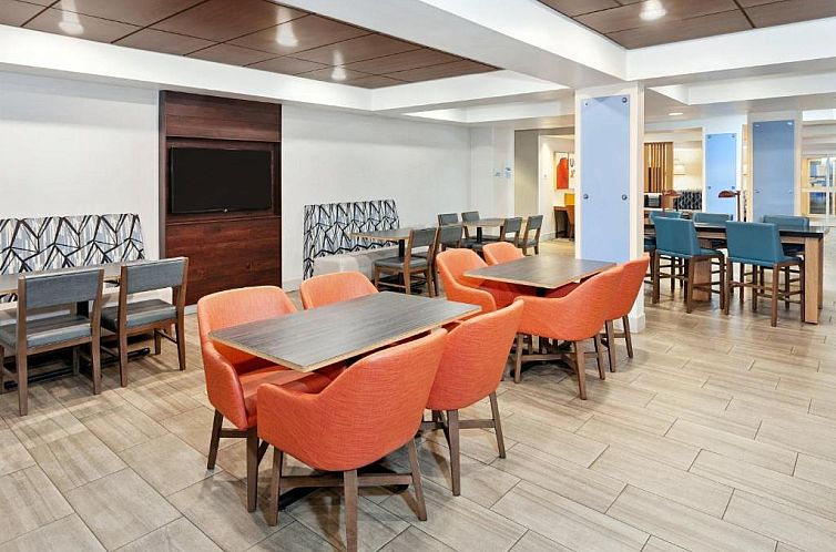 Holiday Inn Express Hotel & Suites Urbana-Champaign-U of I A
