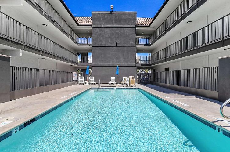 Motel 6-Escondido, CA