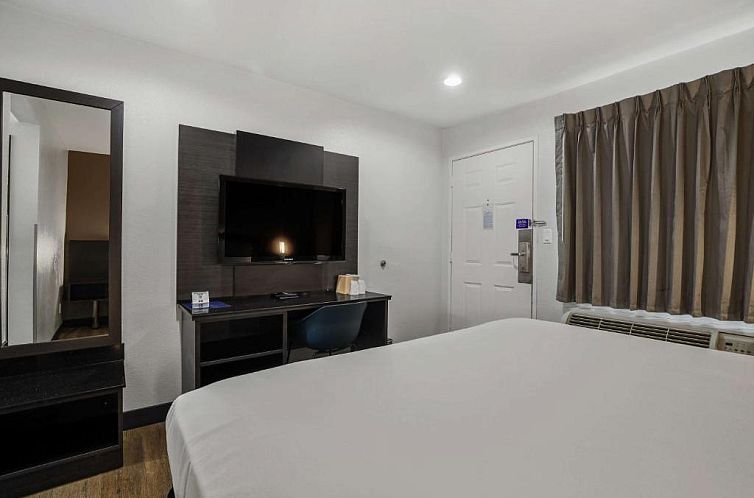 Motel 6-Escondido, CA