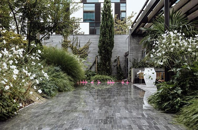 Roomers Baden-Baden, Autograph Collection