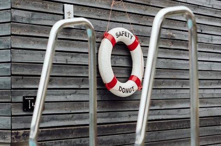 Roomers Baden-Baden, Autograph Collection