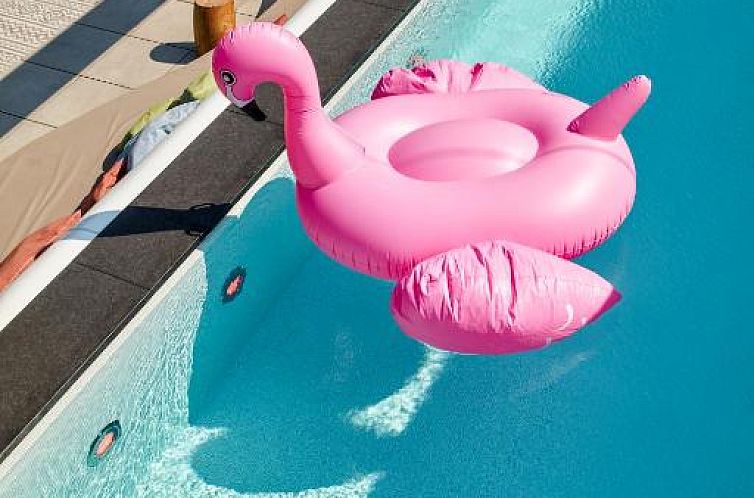 Roomers Baden-Baden, Autograph Collection