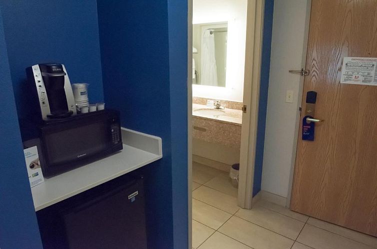 Holiday Inn Express Hotel & Suites Elkhart-South, an IHG Hot