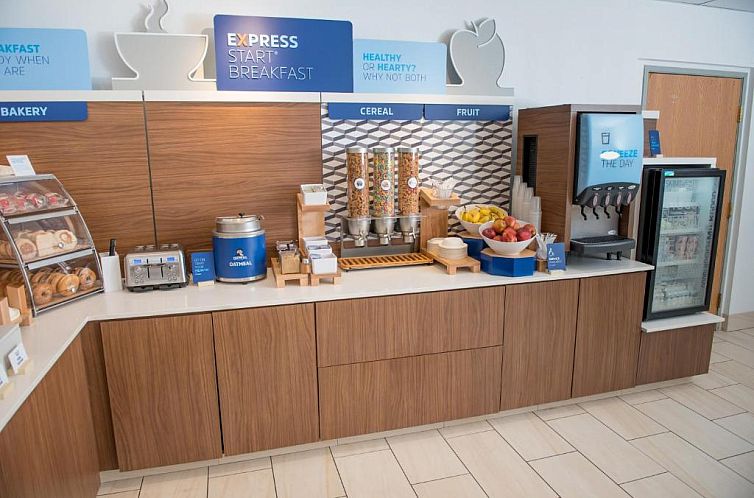 Holiday Inn Express Hotel & Suites Elkhart-South, an IHG Hot