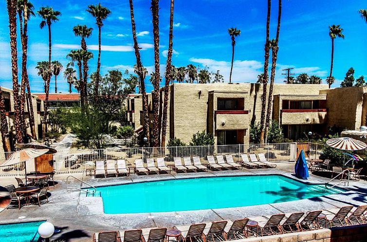 Desert Vacation Villas, a VRI resort