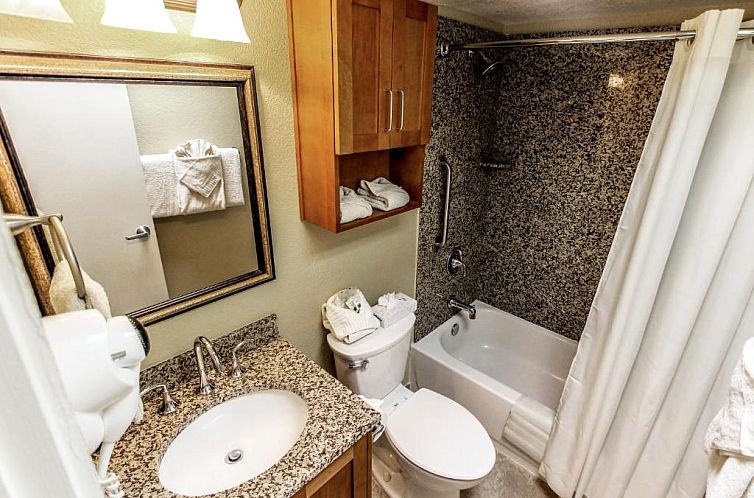 Desert Vacation Villas, a VRI resort