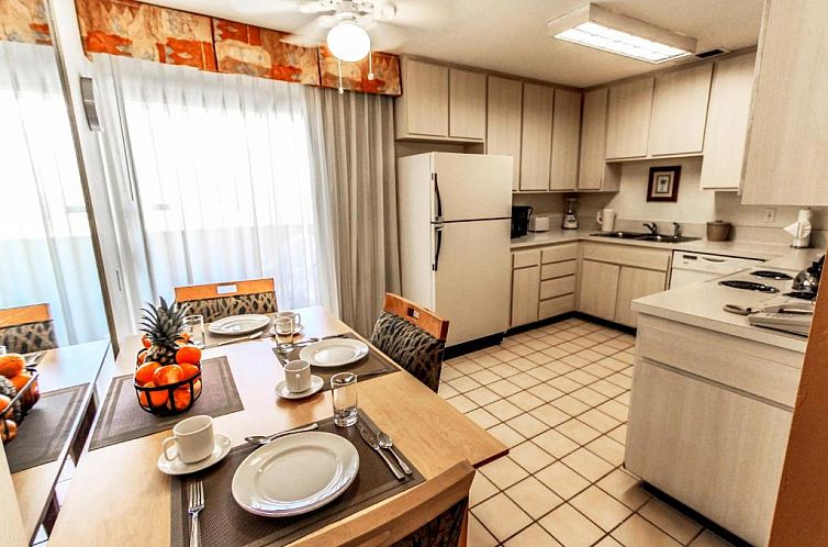 Desert Vacation Villas, a VRI resort