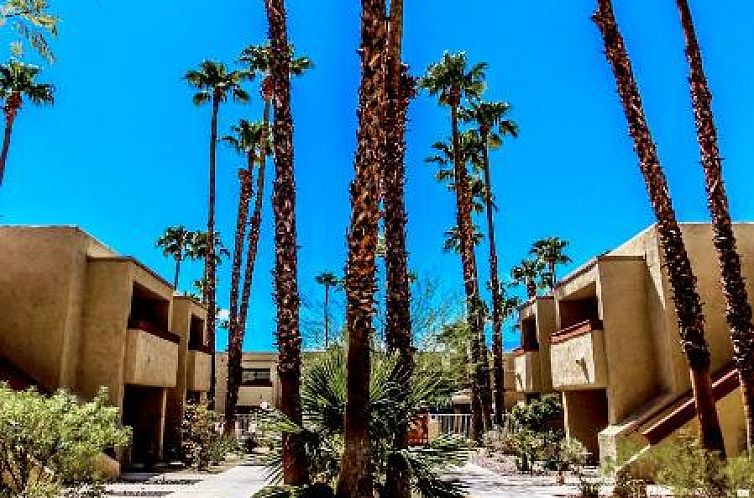 Desert Vacation Villas, a VRI resort