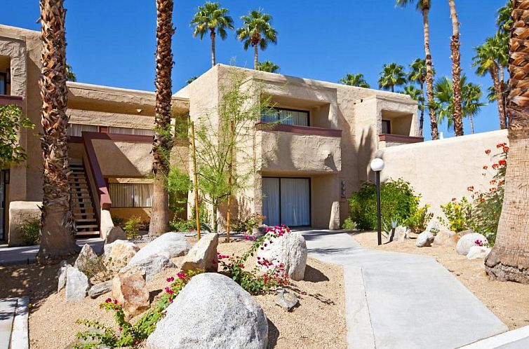 Desert Vacation Villas, a VRI resort