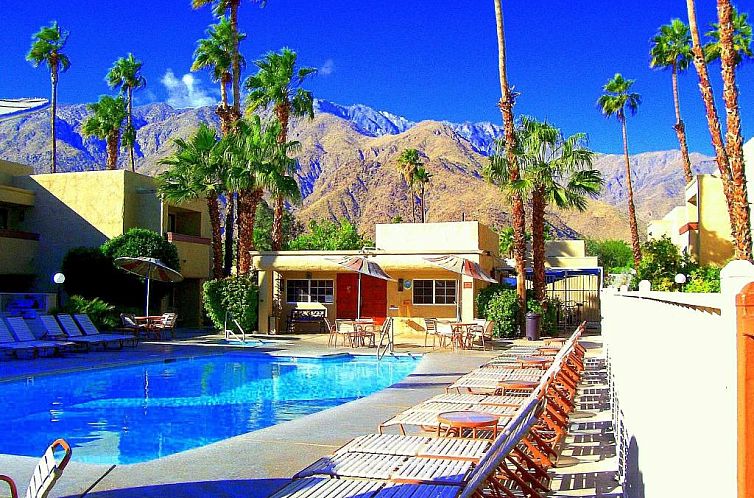 Desert Vacation Villas, a VRI resort