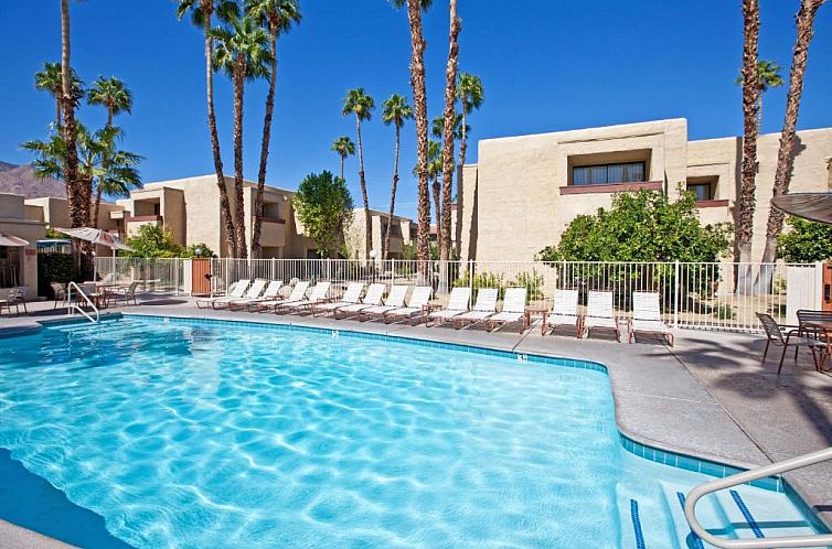 Desert Vacation Villas, a VRI resort